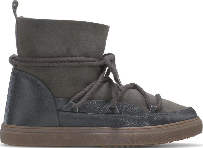 Classic Sneakers - Mens