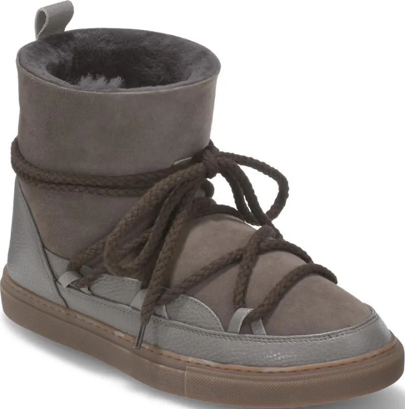 Classic Sneakers - Mens