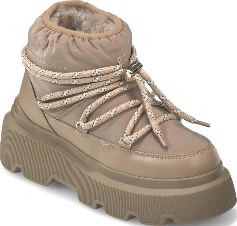 Endurance Puffer Sneakers - Womens