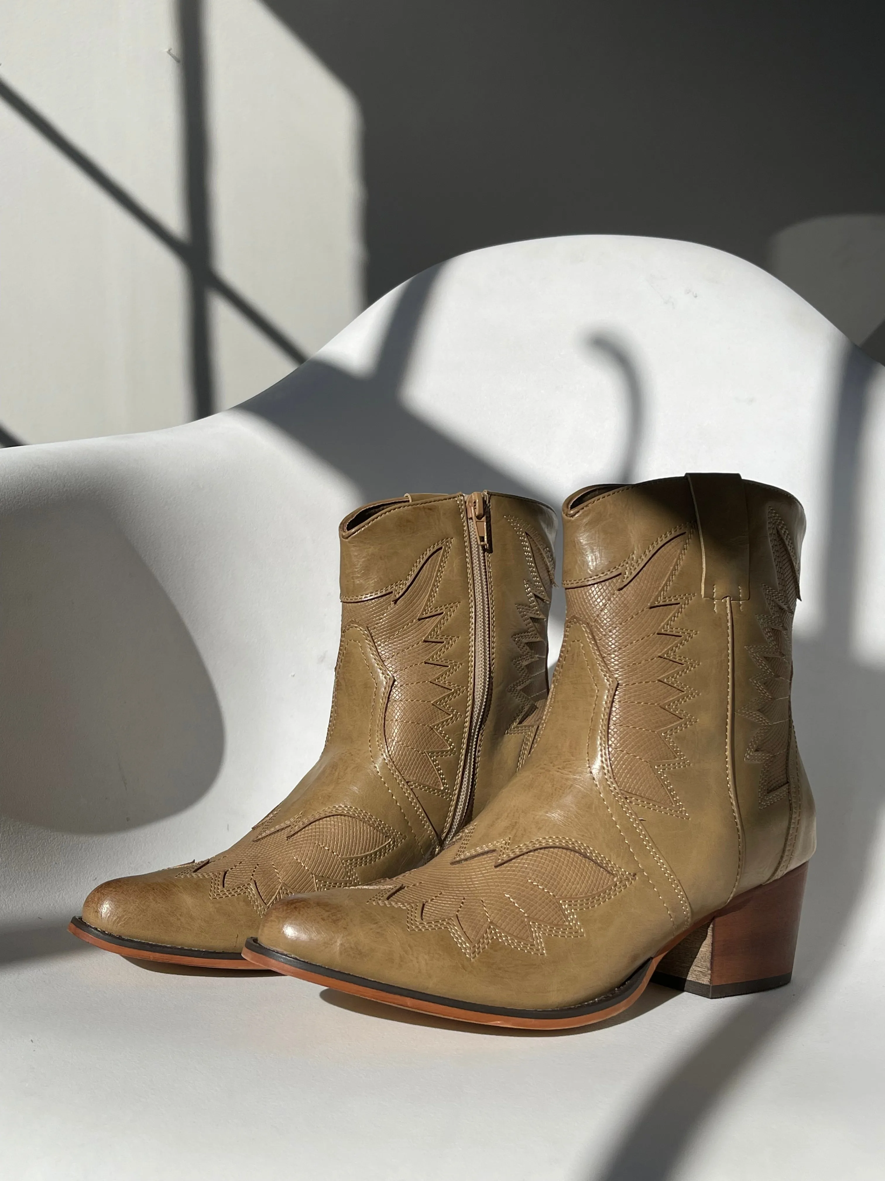Joellen Western Ankle Cowboy Boot In Taupe