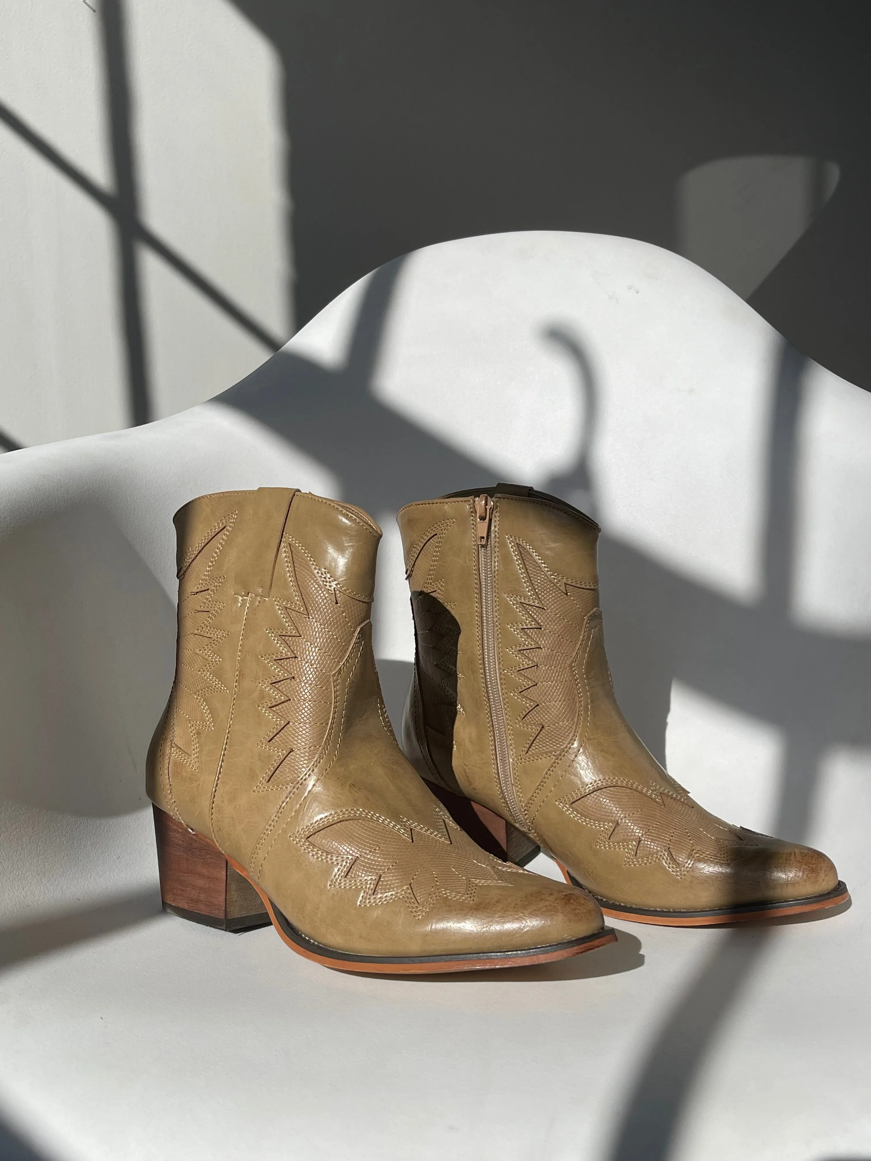 Joellen Western Ankle Cowboy Boot In Taupe