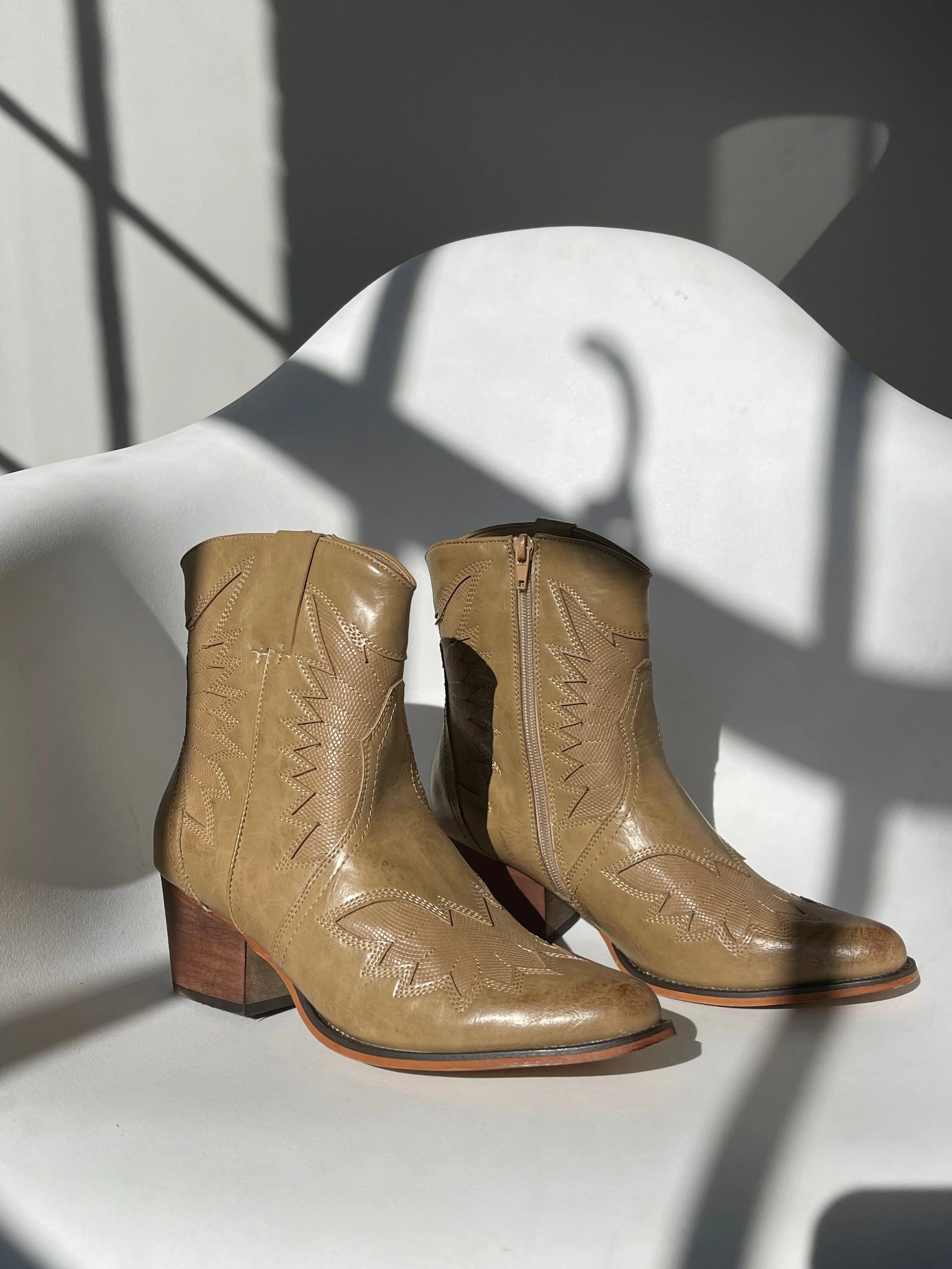 Joellen Western Ankle Cowboy Boot In Taupe