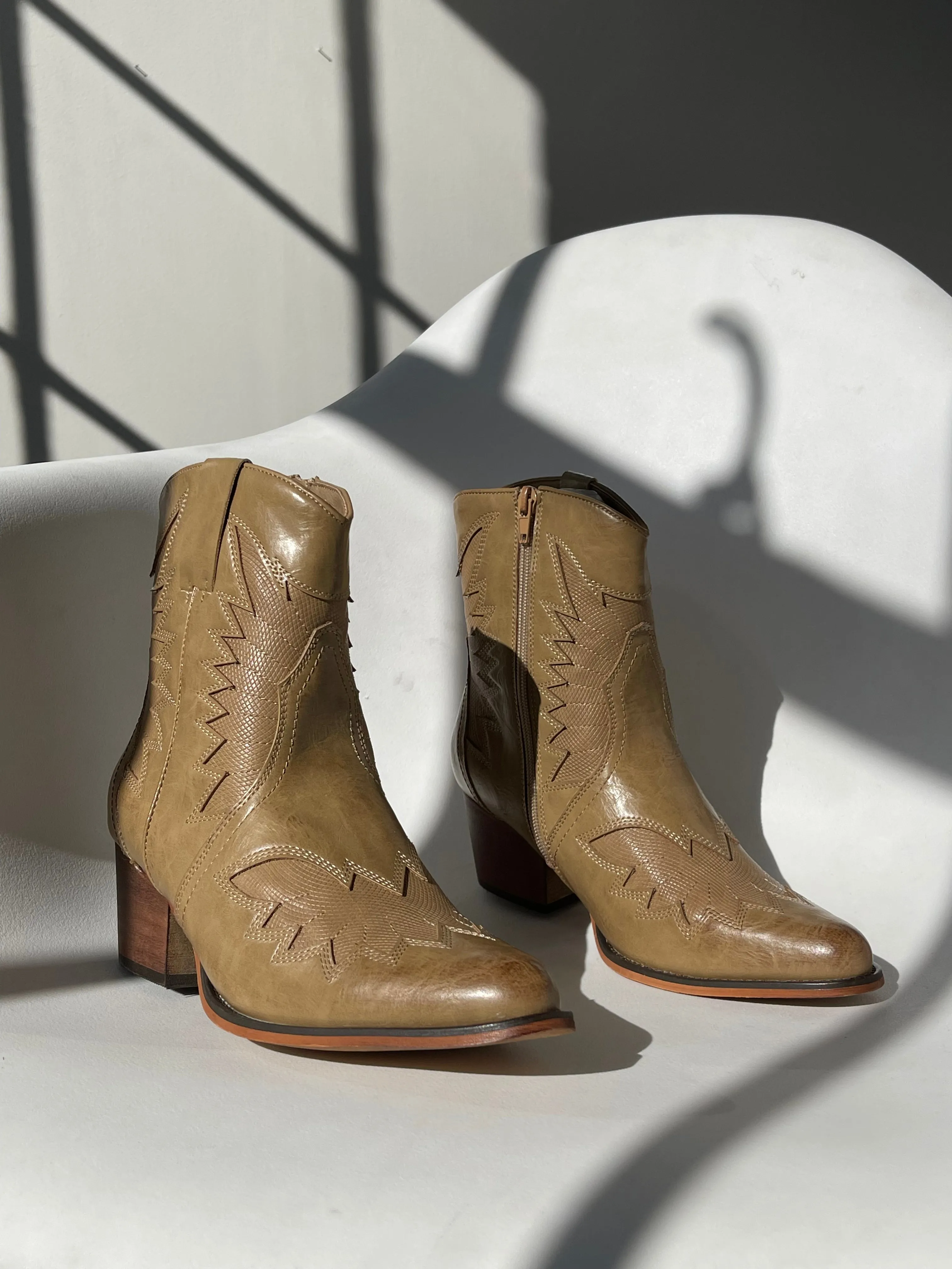 Joellen Western Ankle Cowboy Boot In Taupe