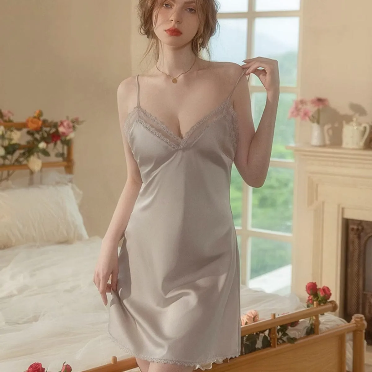 Louie satin slip