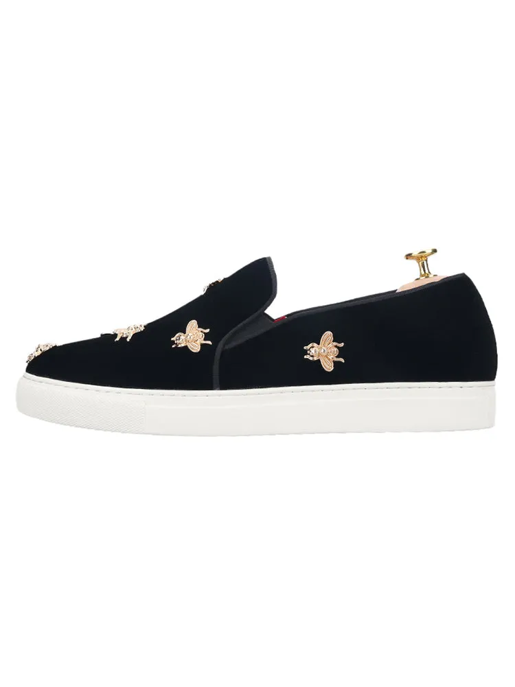 Newly imported velvet with bee buckle men's skateboard shoes trendy low-top sneakers casual slip-on loafers for men